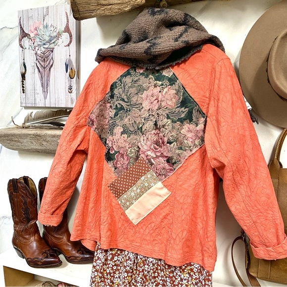 ✨ RARE granny patch work floral UPCYCLED boho jacket southwestern cabin vibe - Picture 4 of 16
